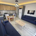 Mavi & Restaurant ホテル 3*