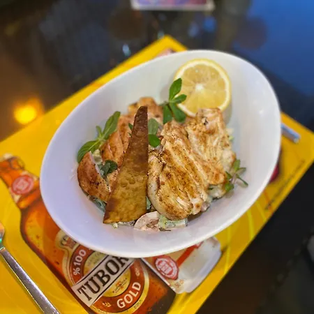 Mavi & Restaurant 호텔 디딤