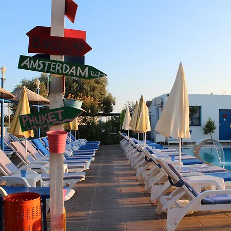 Mavi & Restaurant Hotel 3*