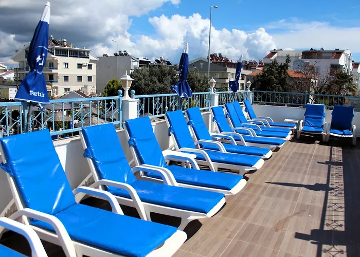 Mavi & Restaurant Hotel 3*