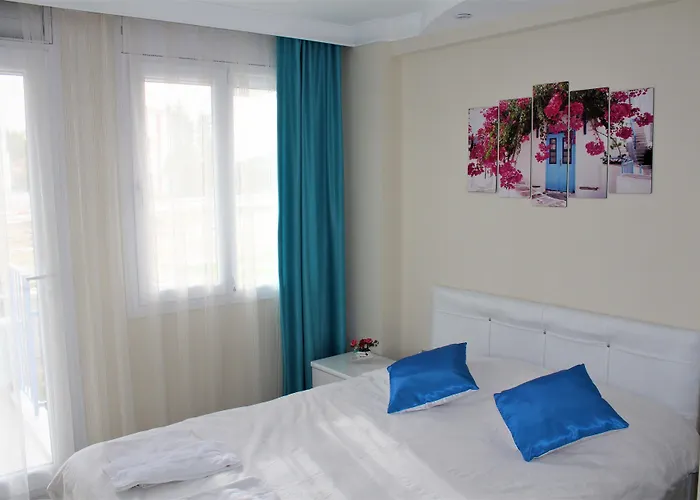 Mavi & Restaurant Hotel 3*