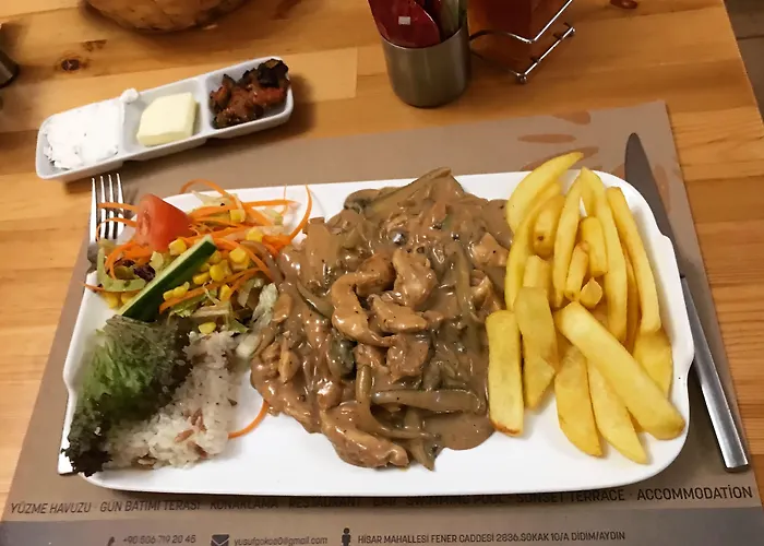 Mavi & Restaurant 3*