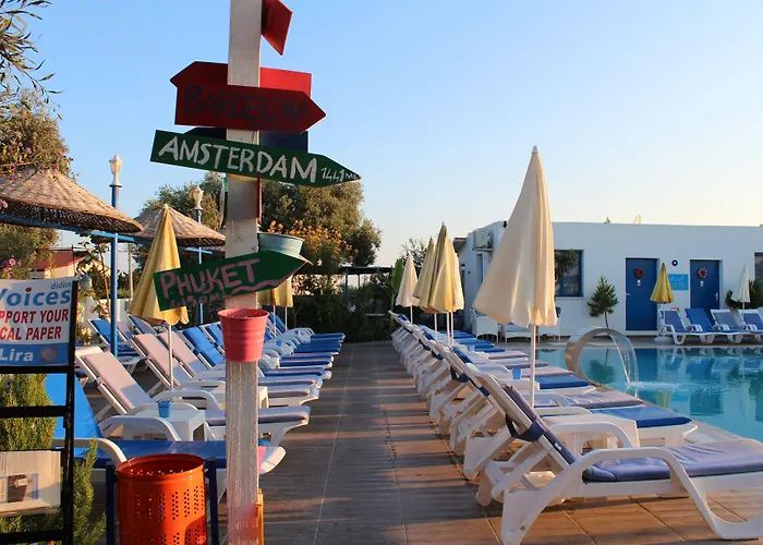 Mavi & Restaurant Hotel 3*