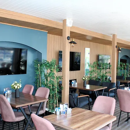 Отель Mavi & Restaurant