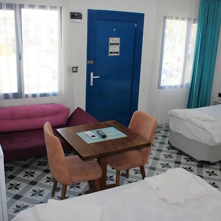 Mavi & Restaurant Hotel 2*