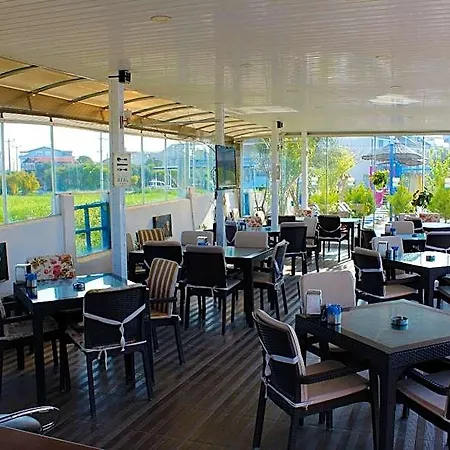 Mavi & Restaurant Hotel