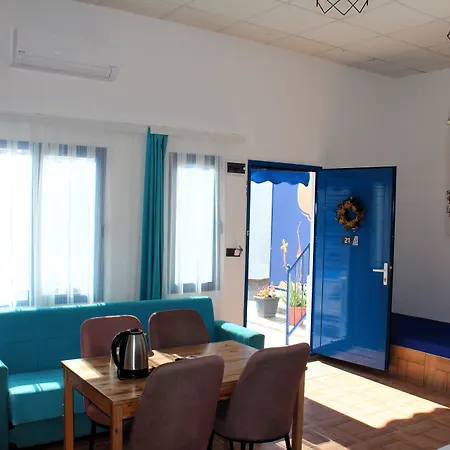 Mavi & Restaurant 3*